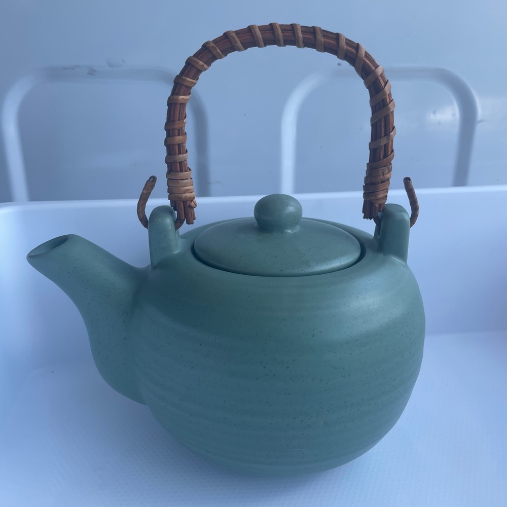 Numi DesignPac Green Ceramic Teapot w/ Removable Infuser & Wicker Handle